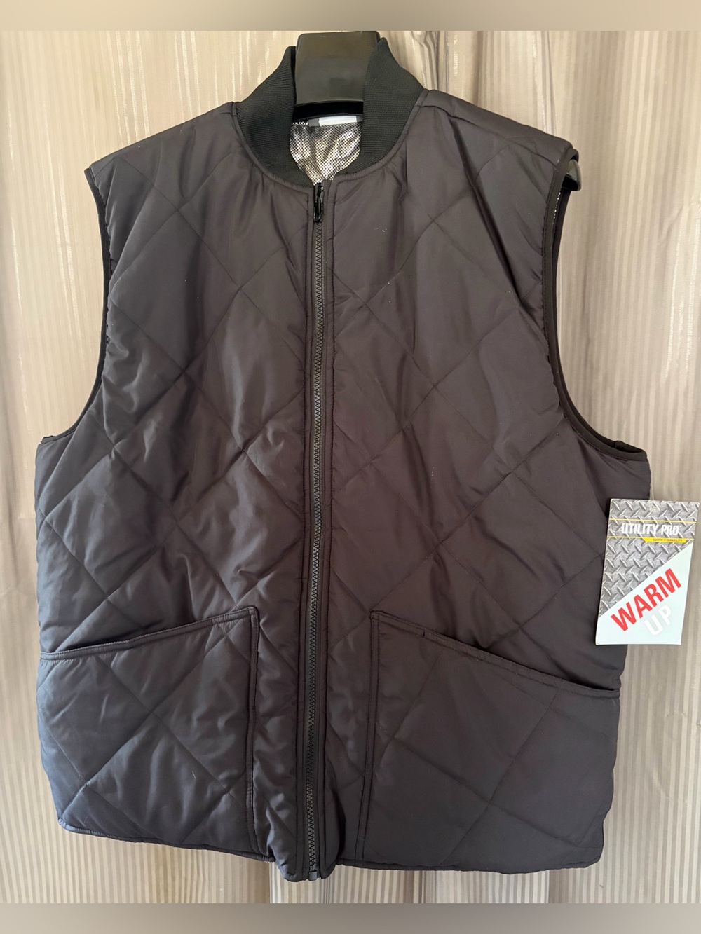 Men's Quilted Black Sleeveless Zip Vest - Unbranded